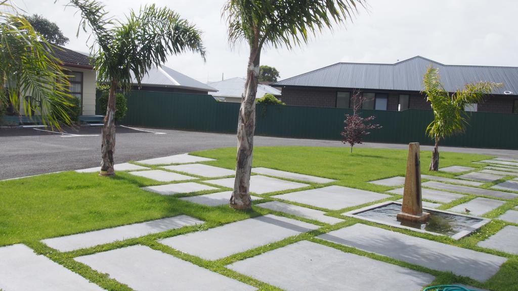 Coronation Court Motel New Plymouth Exterior foto