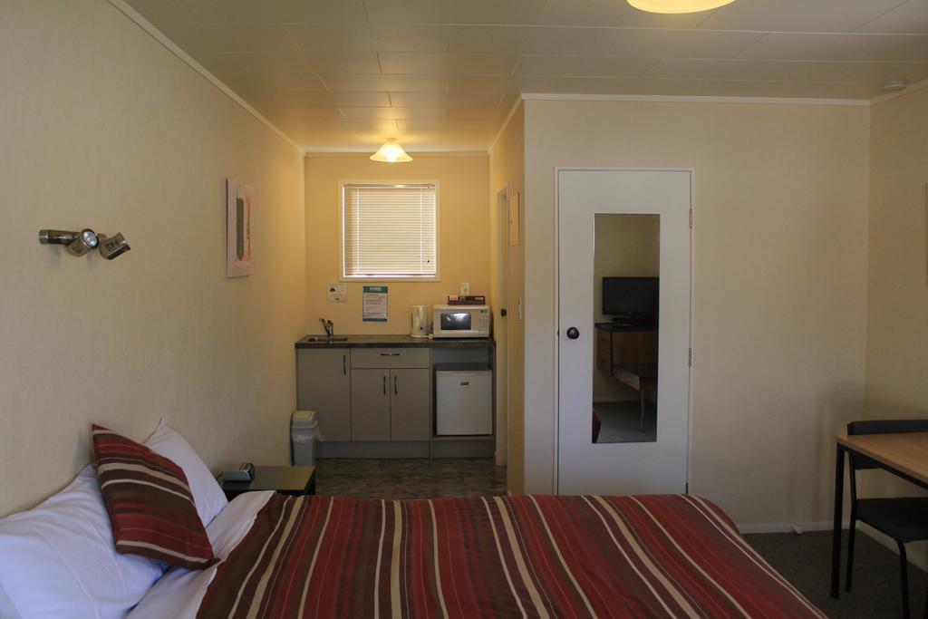 Coronation Court Motel New Plymouth Exterior foto