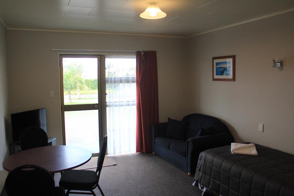 Coronation Court Motel New Plymouth Exterior foto
