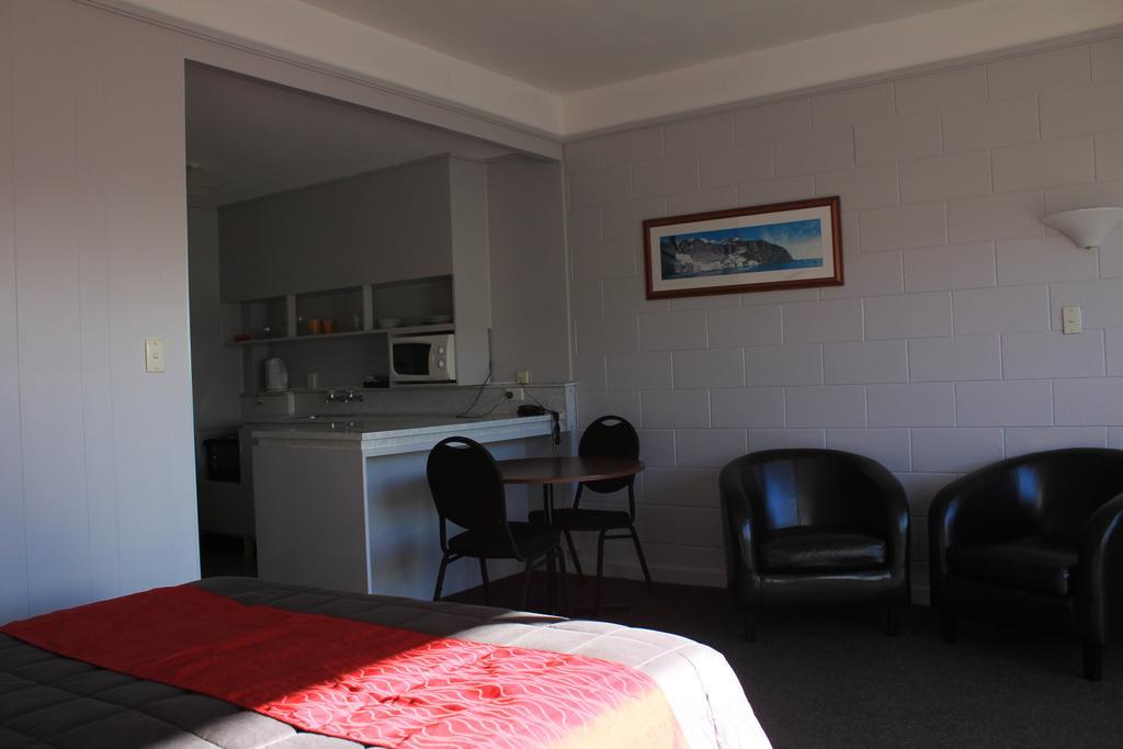 Coronation Court Motel New Plymouth Exterior foto